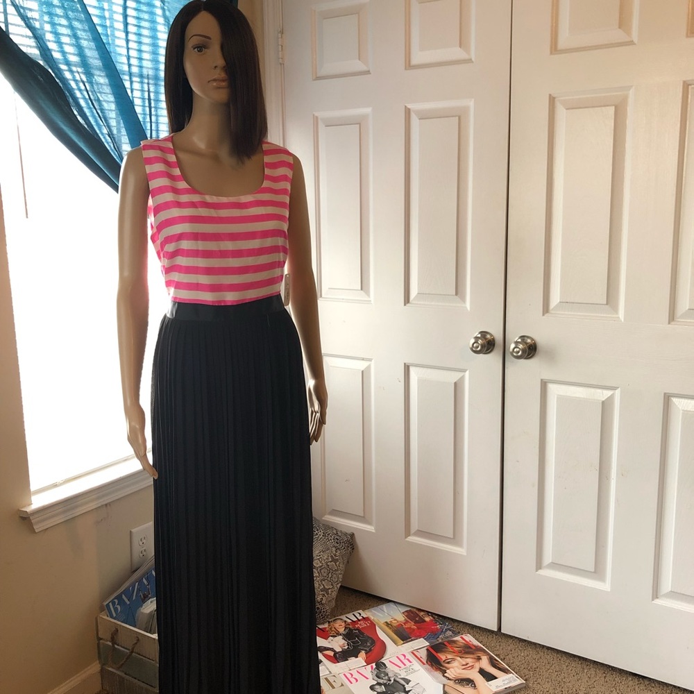 Pink and whit pleated dress